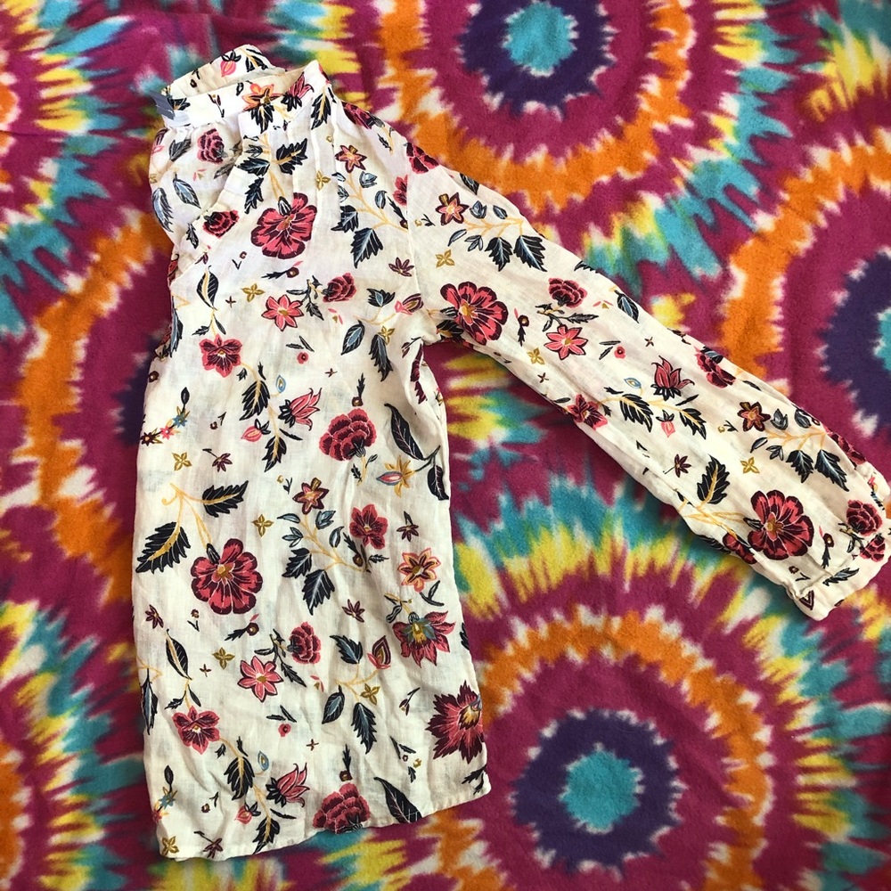 Old Navy V-neck, long sleeve shirt
